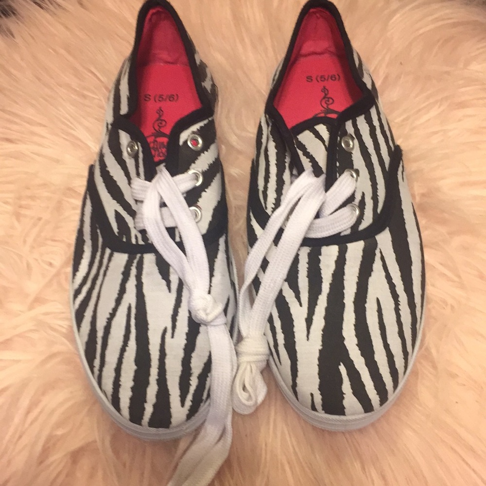 Shoe